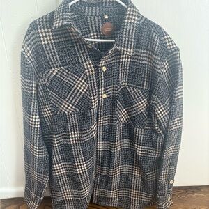 Common People Plaid Button-Down Flannel Large